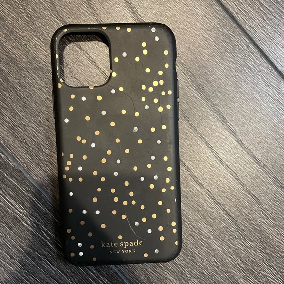 THREE IPHONE 11/ 11 PRO CASES - Picture 5 of 6
